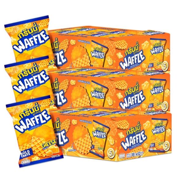 makro-snack-0756 กรินนี่ วาฟเฟิลคริสป์ รสเชดด้าชีส 18g (กล่อง 12 ชิ้น) x3
