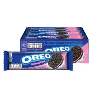 makro-snack-1046 โอรีโอ คุกกี้แซนวิชช็อกโกแลตสอดไส้ครีม กลิ่นสตรอเบอรี่ 26.25 ก. 12 ชิ้น